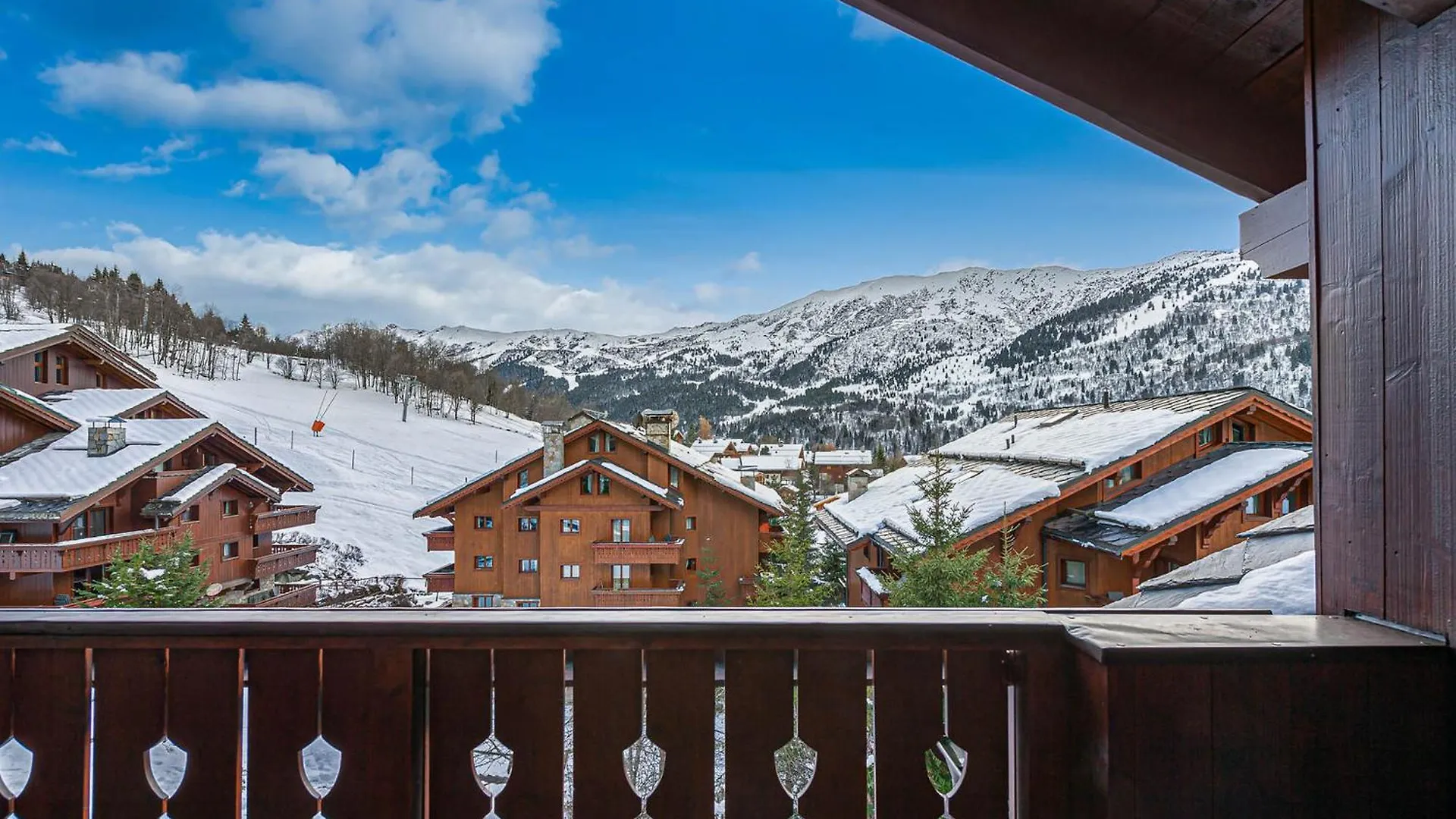 Duplex Lumineux A Meribel Avec Cheminee, Terrasse Et Acces Aux Pistes - Fr-1-566-31 Les Allues Apartment